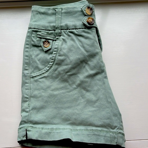 Women’s shorts - Picture 4 of 6